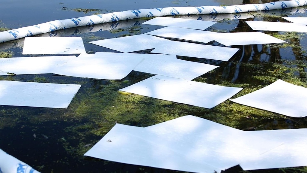 Brady Oil-Only Heavy Weight Absorbent Pad  15'' x 19'', (100/Bale)