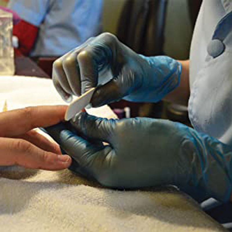 Gloveworks® 3 Mil Blue Vinyl Gloves (100/Box)